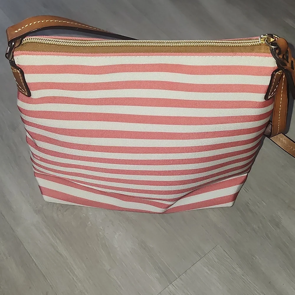 ☆SALE ☆ Dooney & Bourke Sullivan Crossbody Pouchette Adj Crossbody Bag - Picture 5 of 16